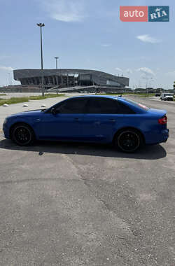 Седан Audi A4 2015 в 