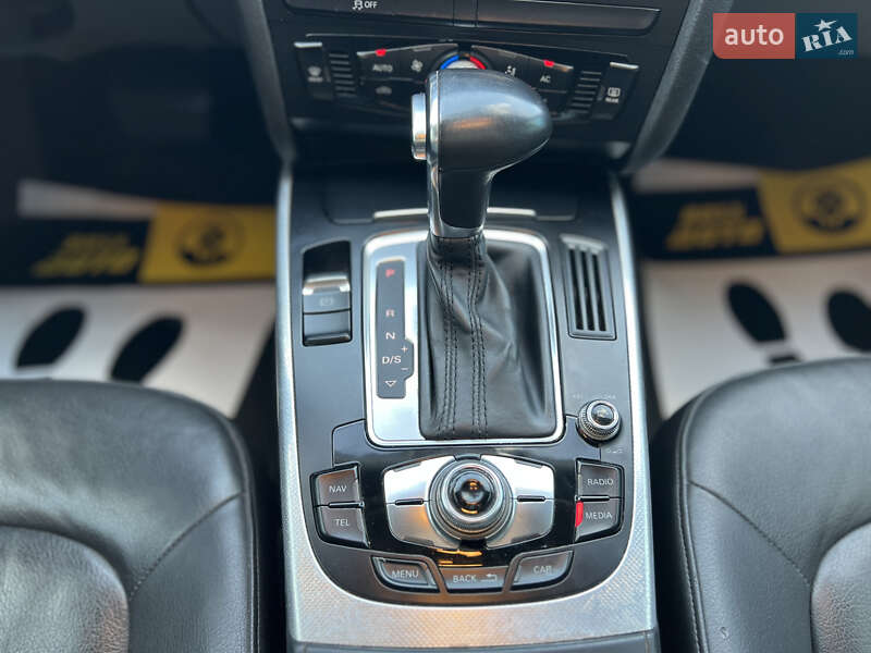 Седан Audi A4 2013 в Ивано-Франковске