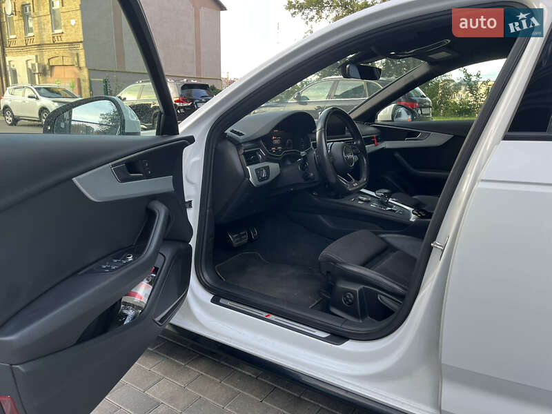 Универсал Audi A4 2016 в Киеве