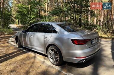 Седан Audi A4 2018 в 