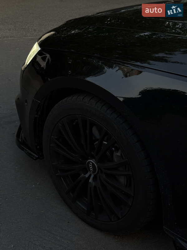 Седан Audi A4 2017 в Львове