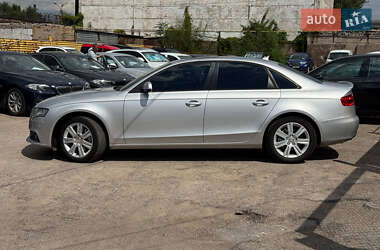 Седан Audi A4 2010 в 