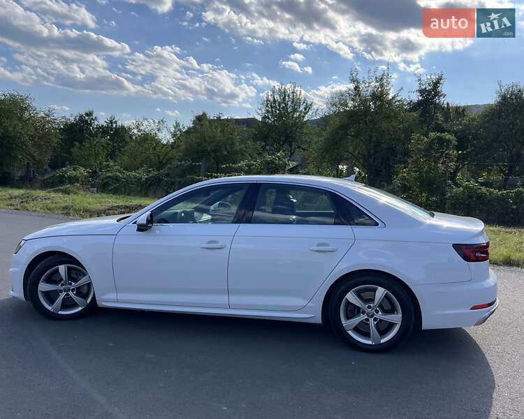 Седан Audi A4 2018 в Перечине