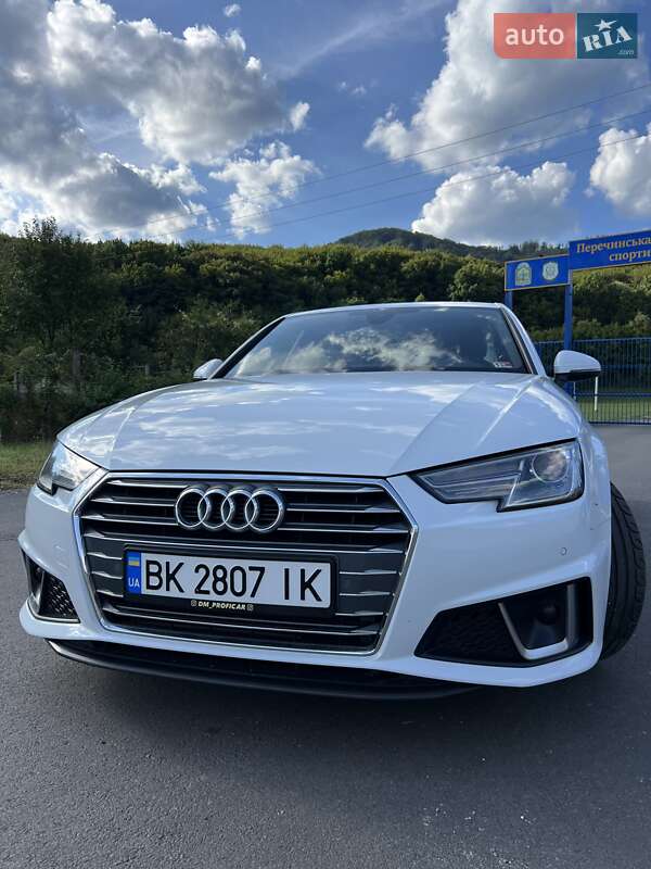 Седан Audi A4 2018 в Перечине