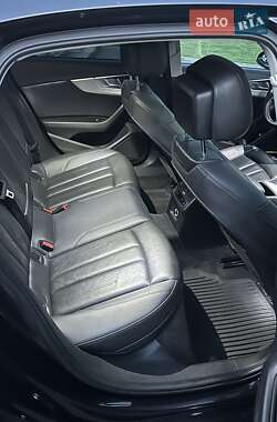 Седан Audi A4 2016 в 