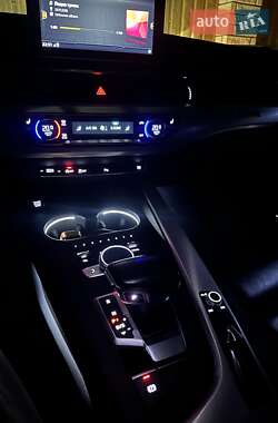 Седан Audi A4 2016 в 