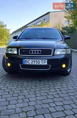Седан Audi A4 2003 в Городку