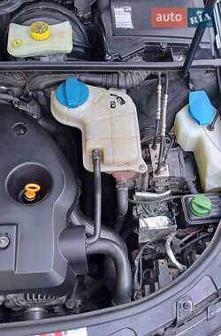 Седан Audi A4 2003 в 