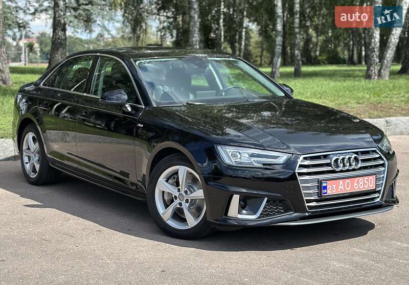 Седан Audi A4 2019 в 