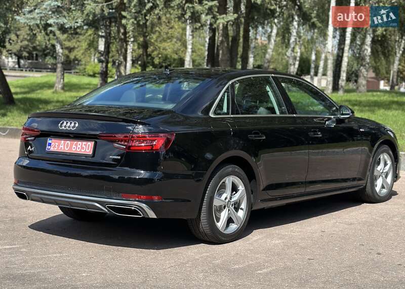 Седан Audi A4 2019 в Киеве
