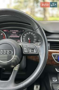 Седан Audi A4 2019 в 