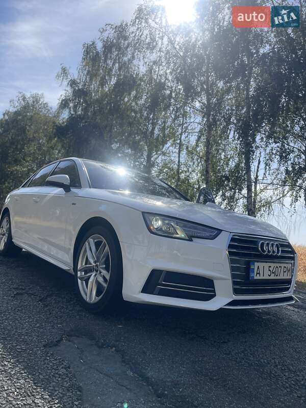 Седан Audi A4 2016 в Киеве