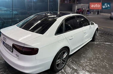 Седан Audi A4 2013 в 