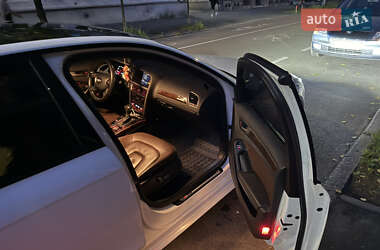 Седан Audi A4 2013 в 
