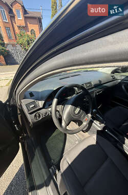 Седан Audi A4 2000 в 