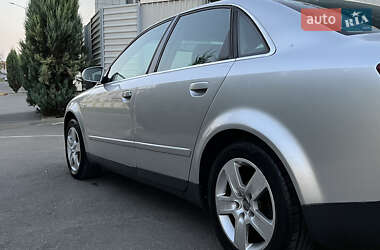 Седан Audi A4 2004 в 