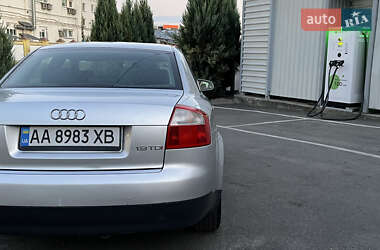Седан Audi A4 2004 в 