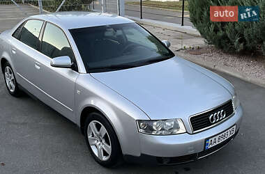 Седан Audi A4 2004 в 