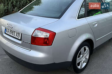 Седан Audi A4 2004 в 