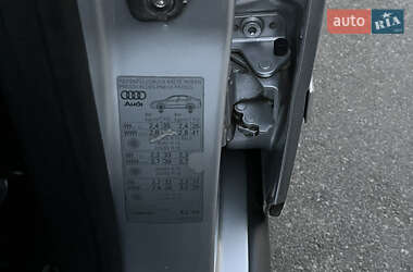 Седан Audi A4 2004 в 
