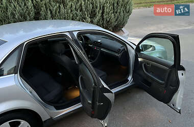 Седан Audi A4 2004 в 