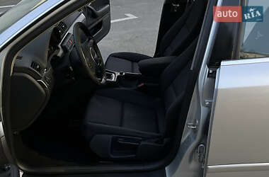 Седан Audi A4 2004 в 