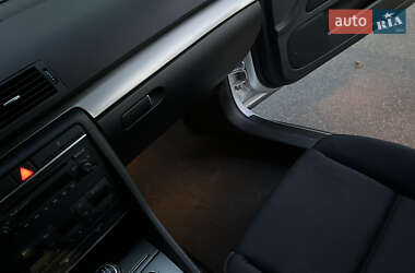 Седан Audi A4 2004 в 