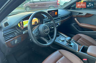 Седан Audi A4 2019 в 