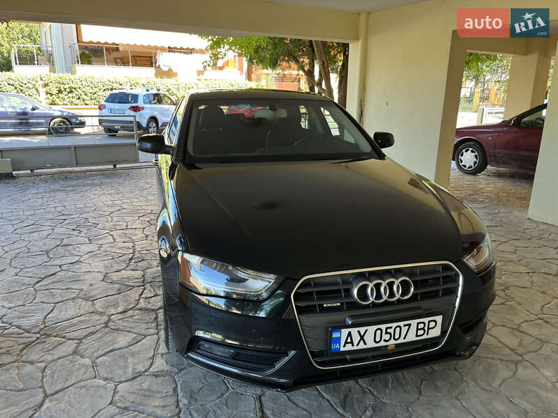 Седан Audi A4 2013 в Харькове