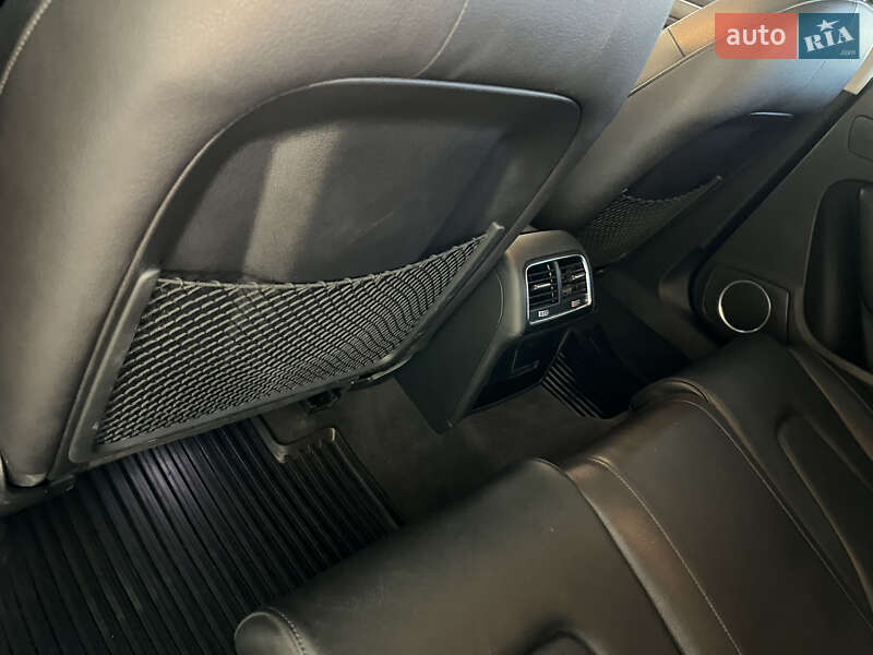 Седан Audi A4 2013 в Черновцах