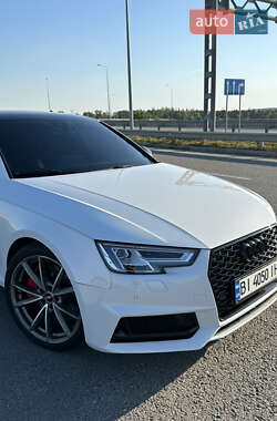 Седан Audi A4 2017 в 