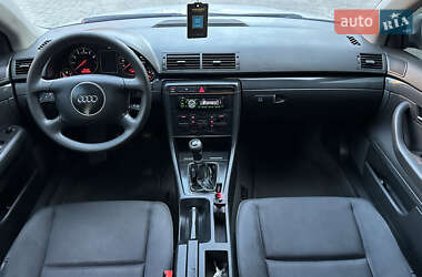 Седан Audi A4 2004 в 