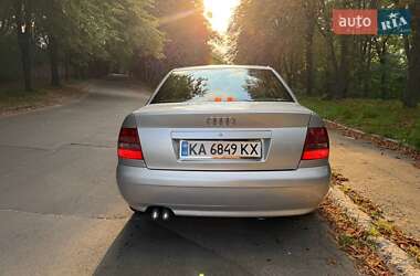 Седан Audi A4 1999 в 