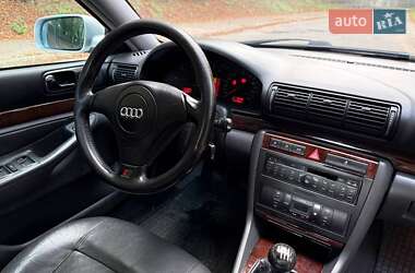 Седан Audi A4 1999 в 