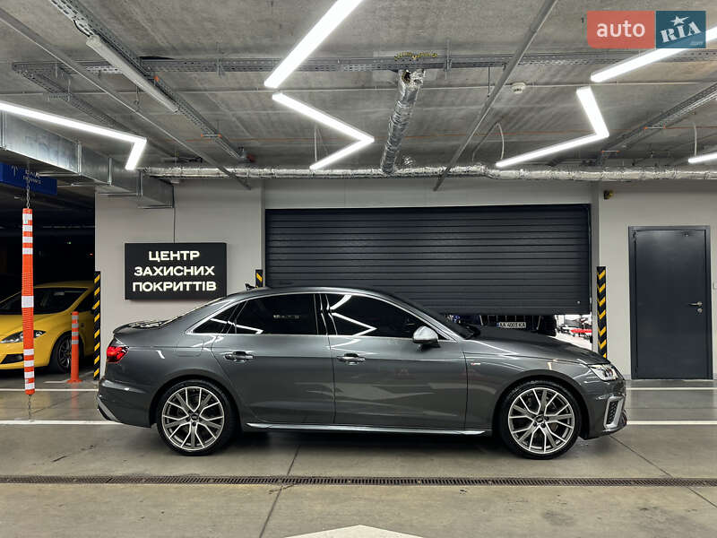 Audi A4 2023