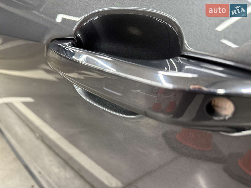 Седан Audi A4 2023 в Киеве