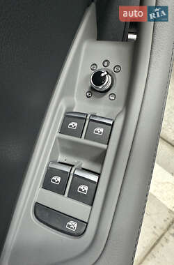 Седан Audi A4 2023 в Киеве