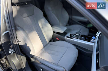 Седан Audi A4 2023 в Киеве