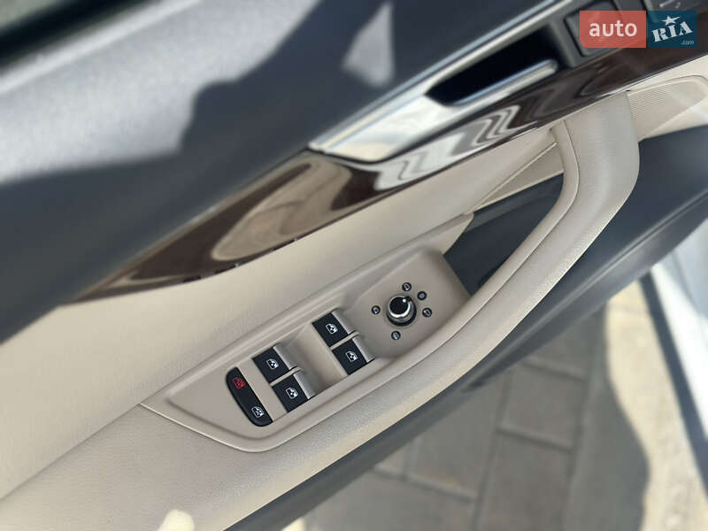 Седан Audi A4 2018 в Львове