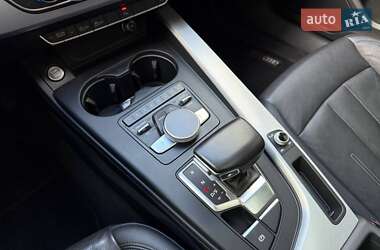 Седан Audi A4 2015 в 