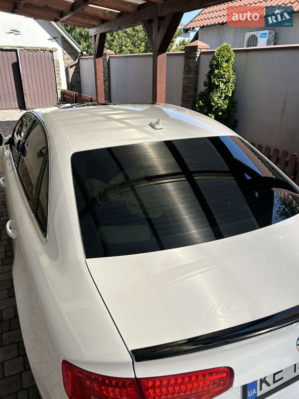 Седан Audi A4 2015 в Днепре