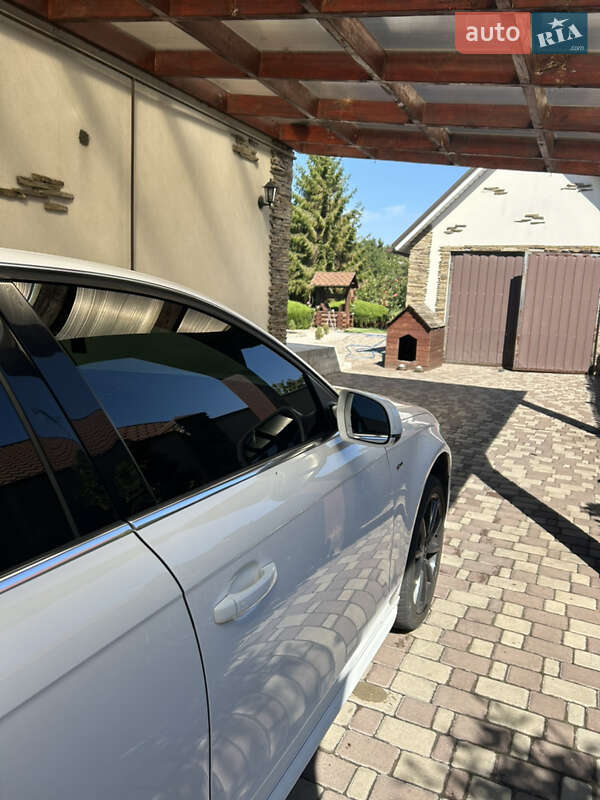 Седан Audi A4 2015 в Днепре