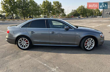 Седан Audi A4 2014 в 