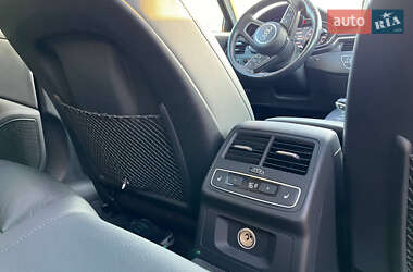 Седан Audi A4 2016 в 