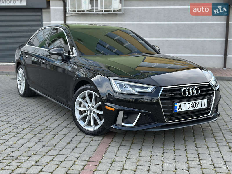 Седан Audi A4 2018 в 