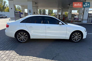 Седан Audi A4 2014 в 