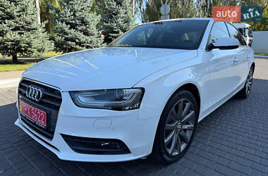 Седан Audi A4 2014 в Одесі