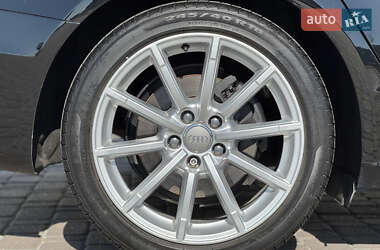 Седан Audi A4 2014 в 