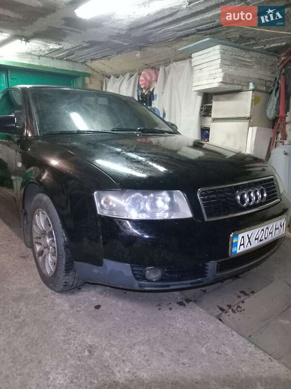 Седан Audi A4 2004 в Харькове