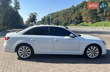 Седан Audi A4 2018 в 